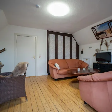 194 Luetjehuus Mit Dachterrasse Im Ersten Stock *