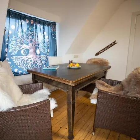 194 Luetjehuus Mit Dachterrasse Im Ersten Stock *