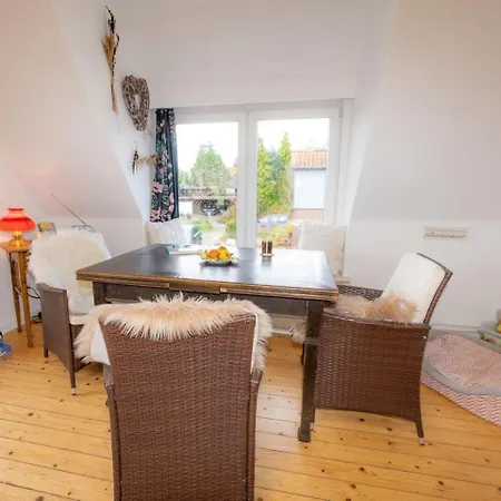 194 Luetjehuus Mit Dachterrasse Im Ersten Stock *